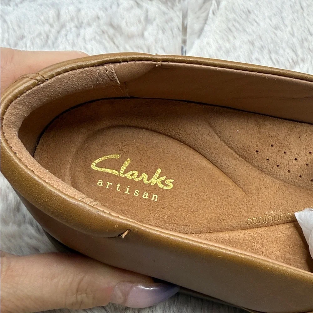 Clarks | Certina Edge Tan Leather Flat, Size 8W, NWT